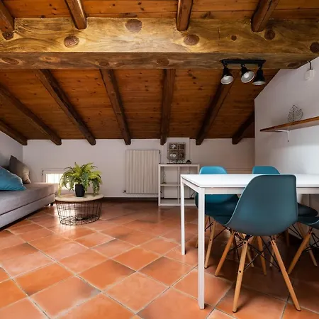 Apartment Mansardina Nosadella 9 By Wonderful Italy *