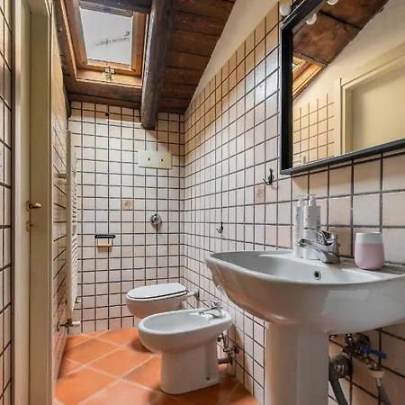 Apartment Mansardina Nosadella 9 By Wonderful Italy